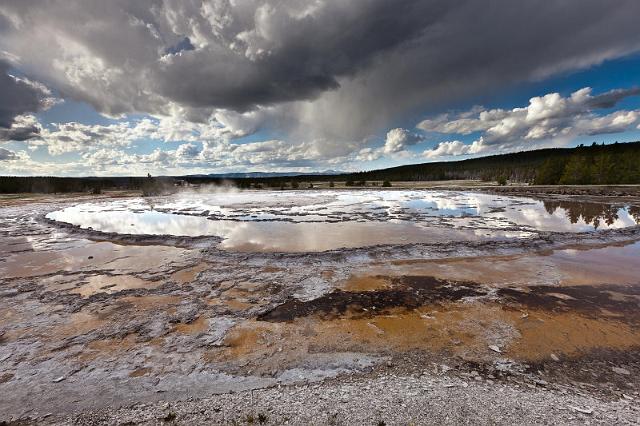 069 Yellowstone NP, Great Fountain Geyser.jpg